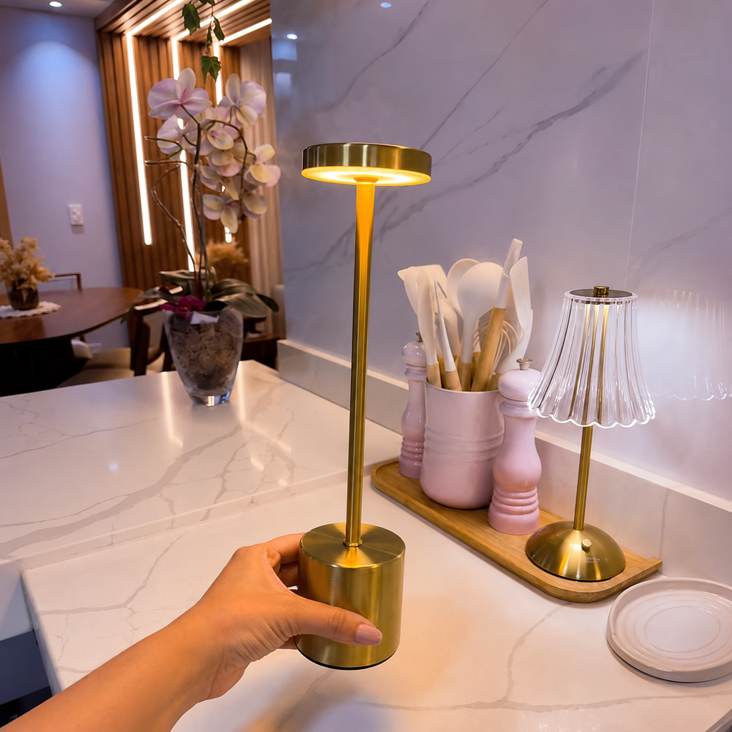 Luminária de Mesa LED com Sensor de Toque sem Fio