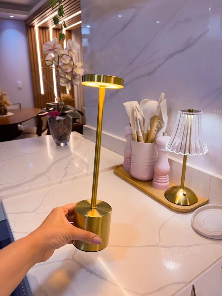 Luminária de Mesa LED com Sensor de Toque sem Fio
