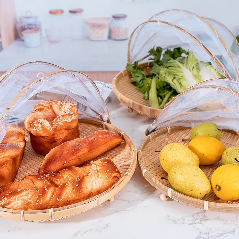 Cesto de Bambu Trançado com Tela Anti-Mosquitos para Frutas e Legumes — Portátil para Piquenique ao Ar Livre